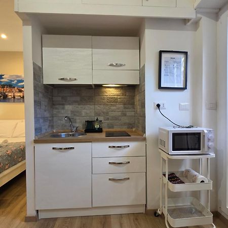 Simone'S Apartment โรม ภายนอก รูปภาพ